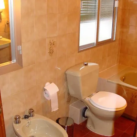 Apartment 3 Bedrooms - Vincent Y