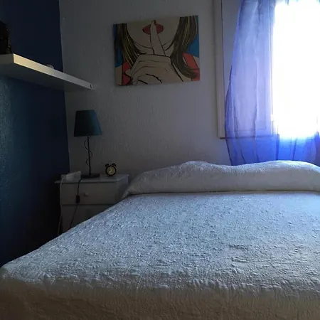 3 Bedrooms - Vincent Y Huelva
